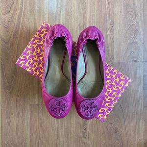 Tory Burch Reva Magenta Flats Size 7